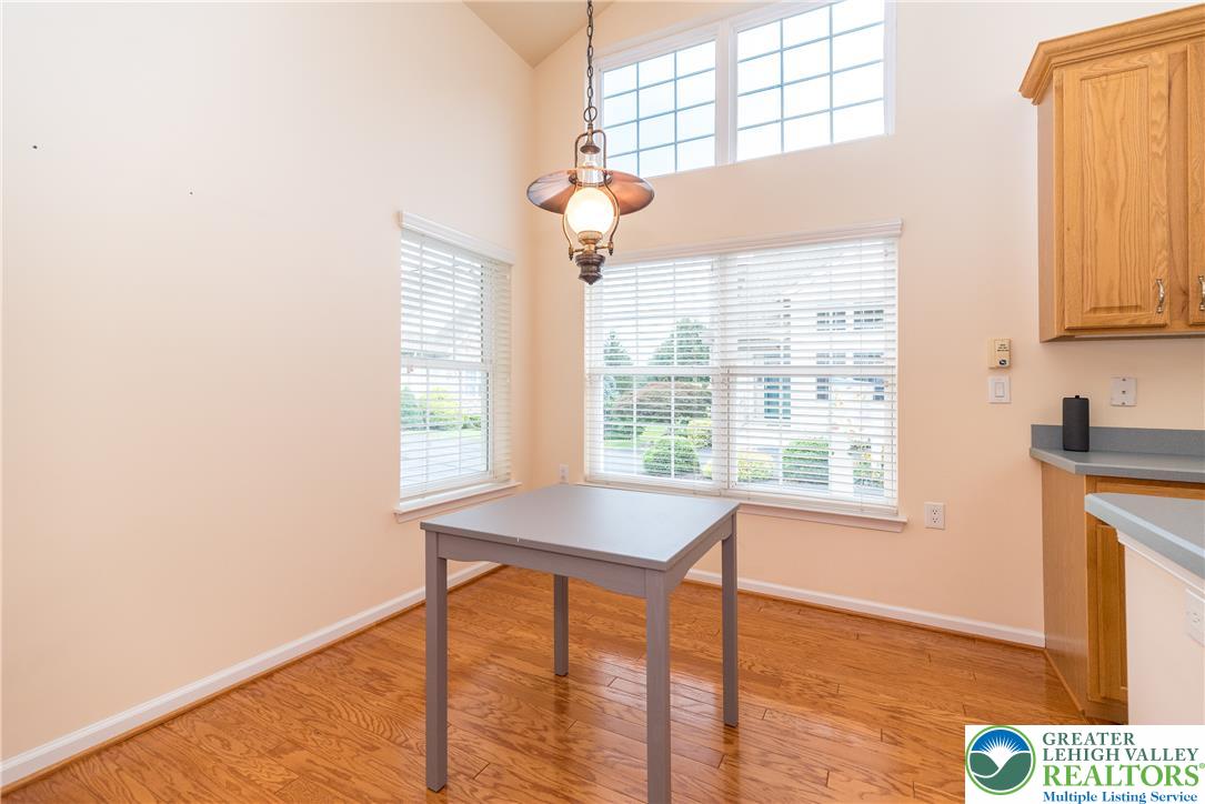 2869 Donegal Drive Property Photo 10