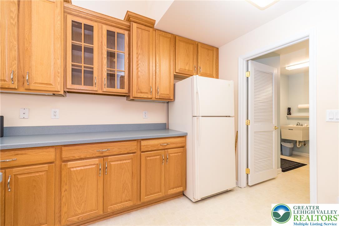 2869 Donegal Drive Property Photo 11