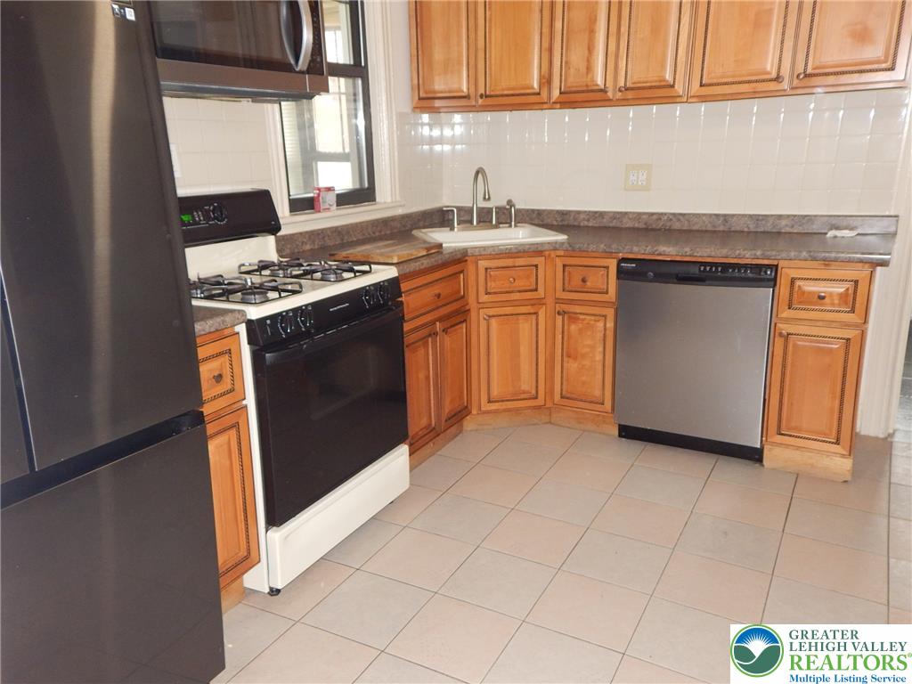 1778 Main Street 2nd Floor Property Photo 6
