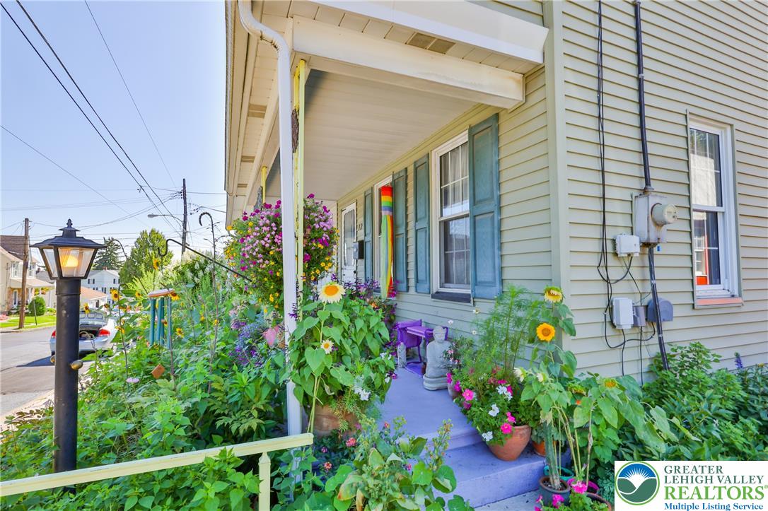 12 East North Street Property Photo 2