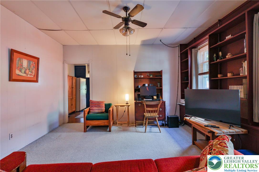 12 East North Street Property Photo 6