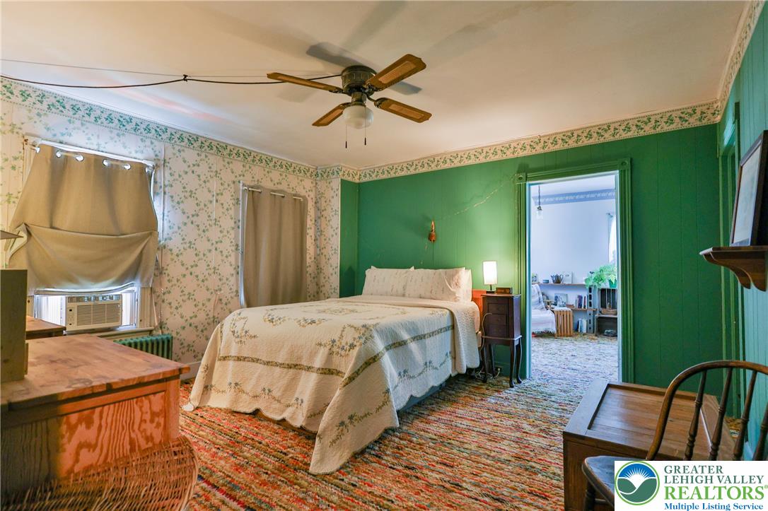 12 East North Street Property Photo 16