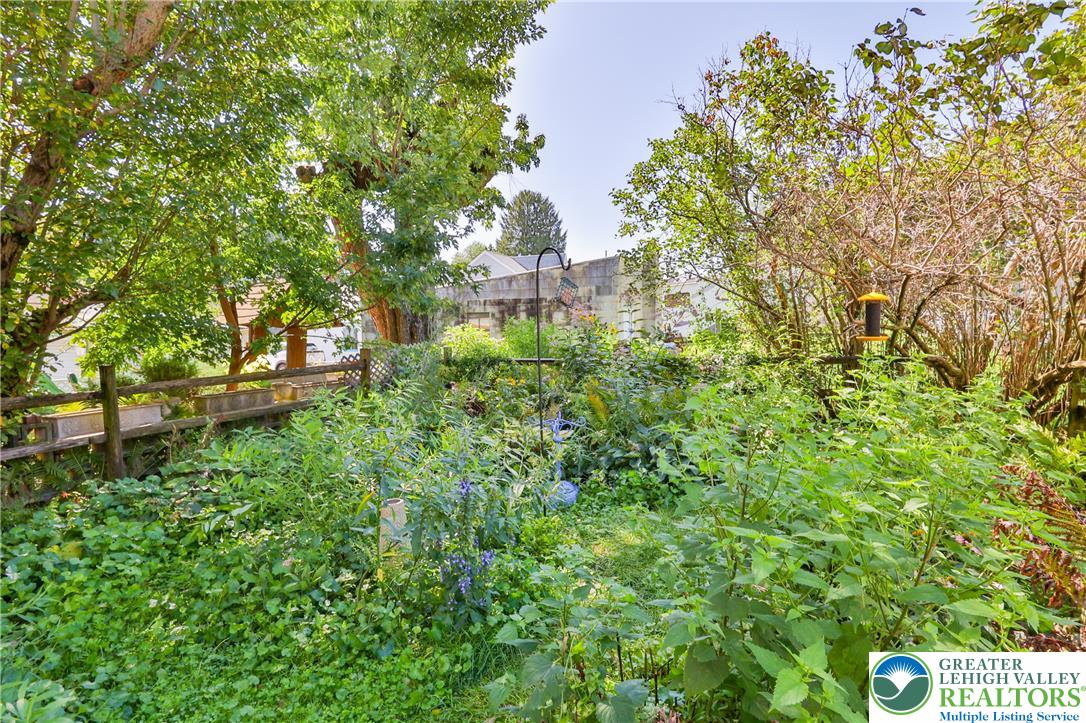 12 East North Street Property Photo 22