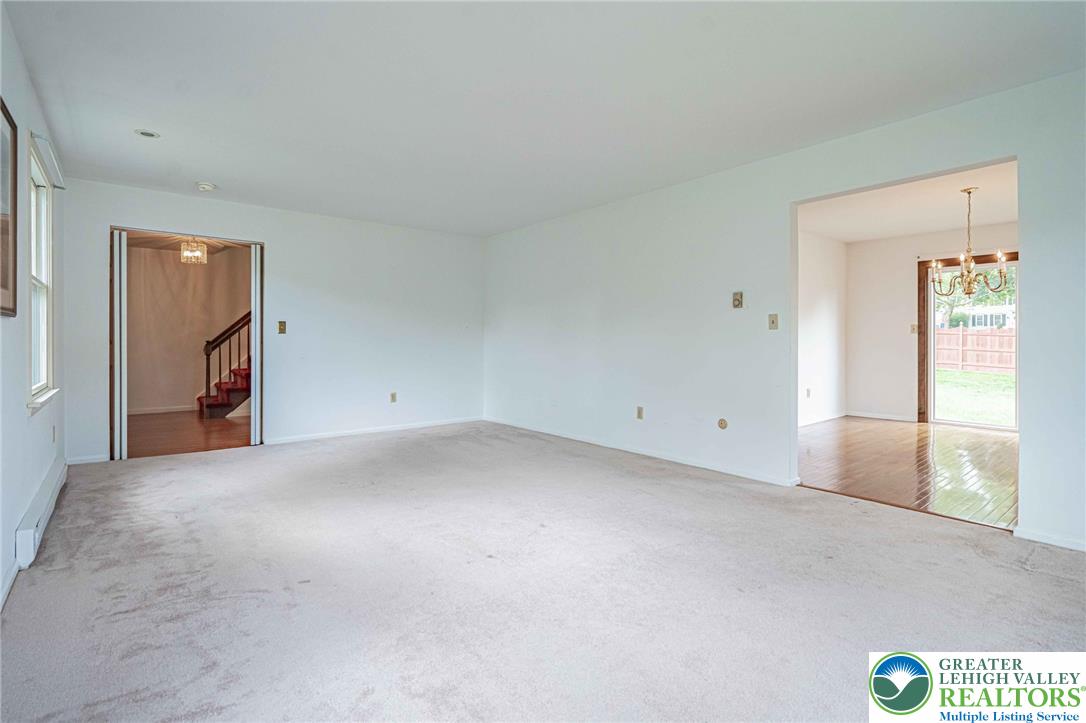 26 Russet Drive Property Photo 11