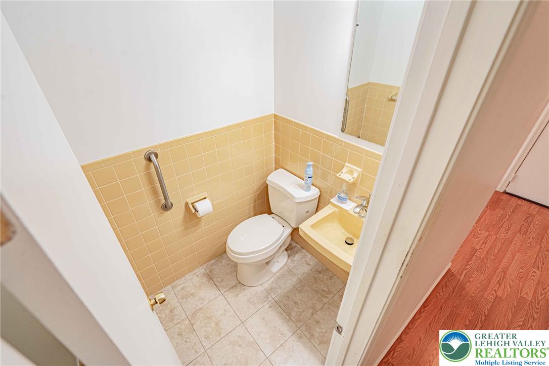 26 Russet Drive Property Photo 13