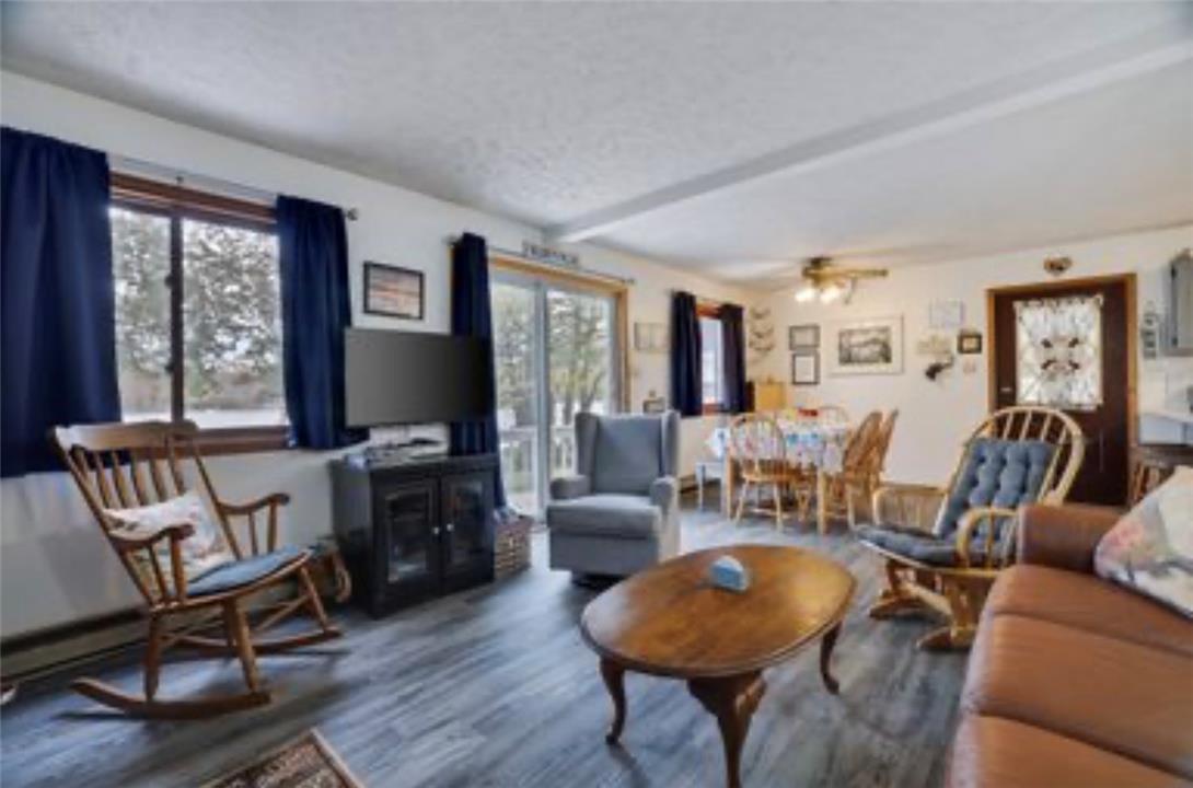 6063 Boardwalk Drive Property Photo 6
