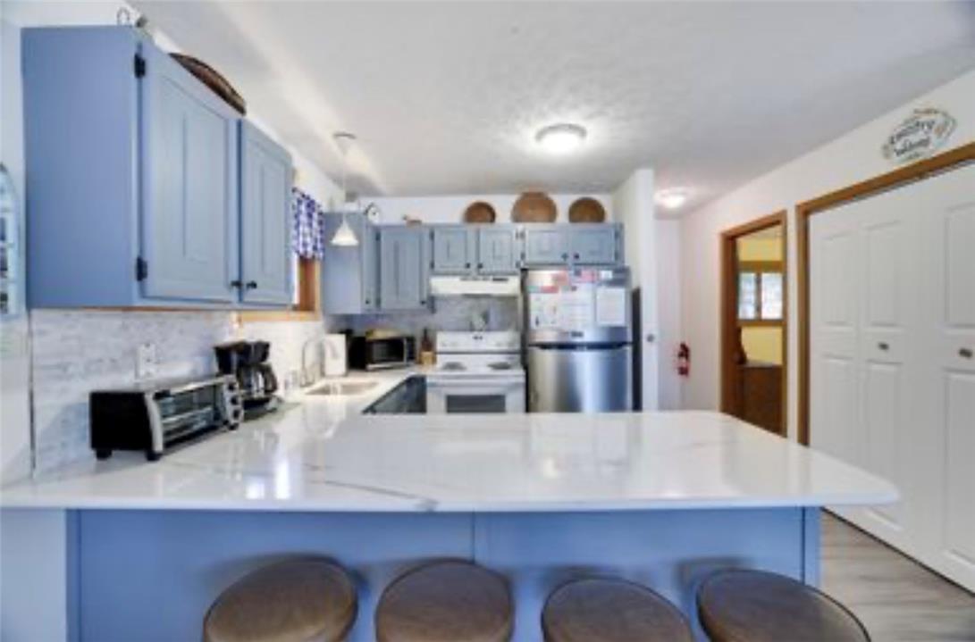 6063 Boardwalk Drive Property Photo 10