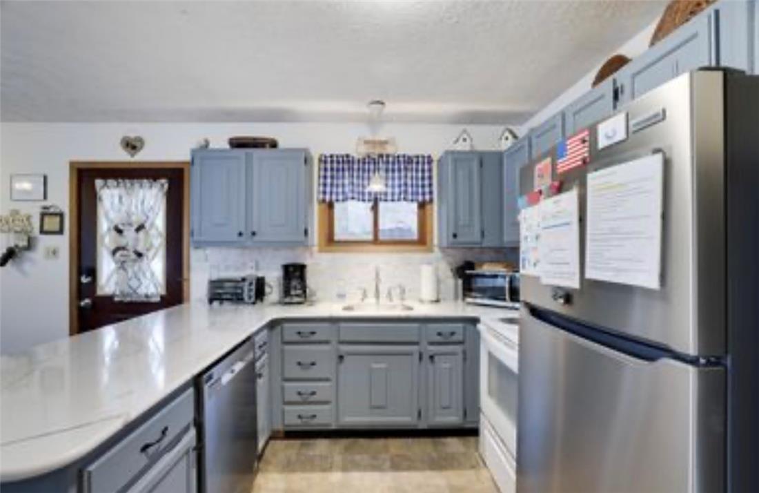 6063 Boardwalk Drive Property Photo 11