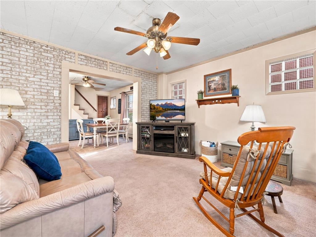 1816 Cedar Street Property Photo 2