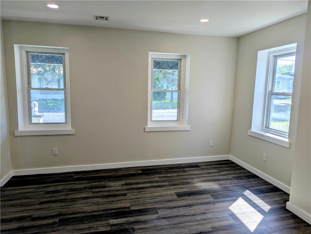 2815 Willow Street Property Photo 14