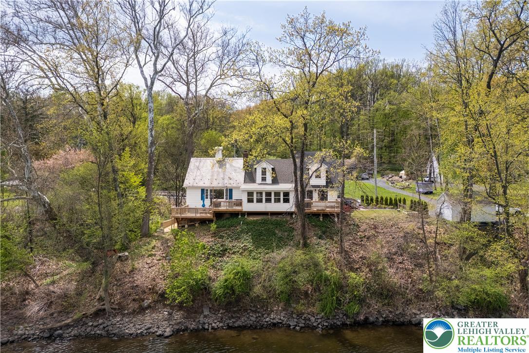 3325 River Road Property Photo 3
