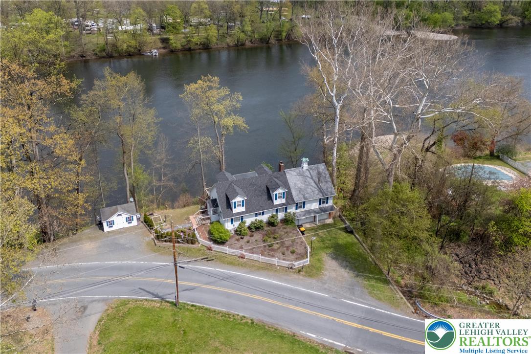 3325 River Road Property Photo 4