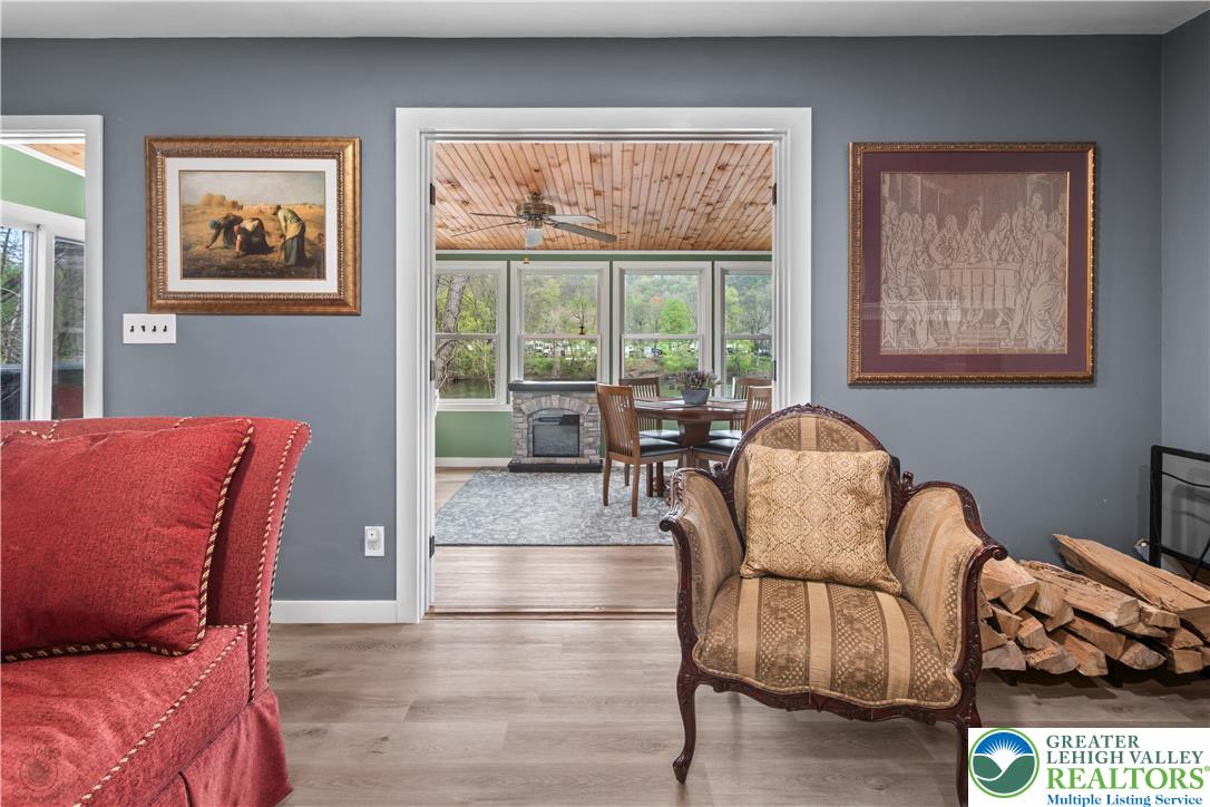 3325 River Road Property Photo 17