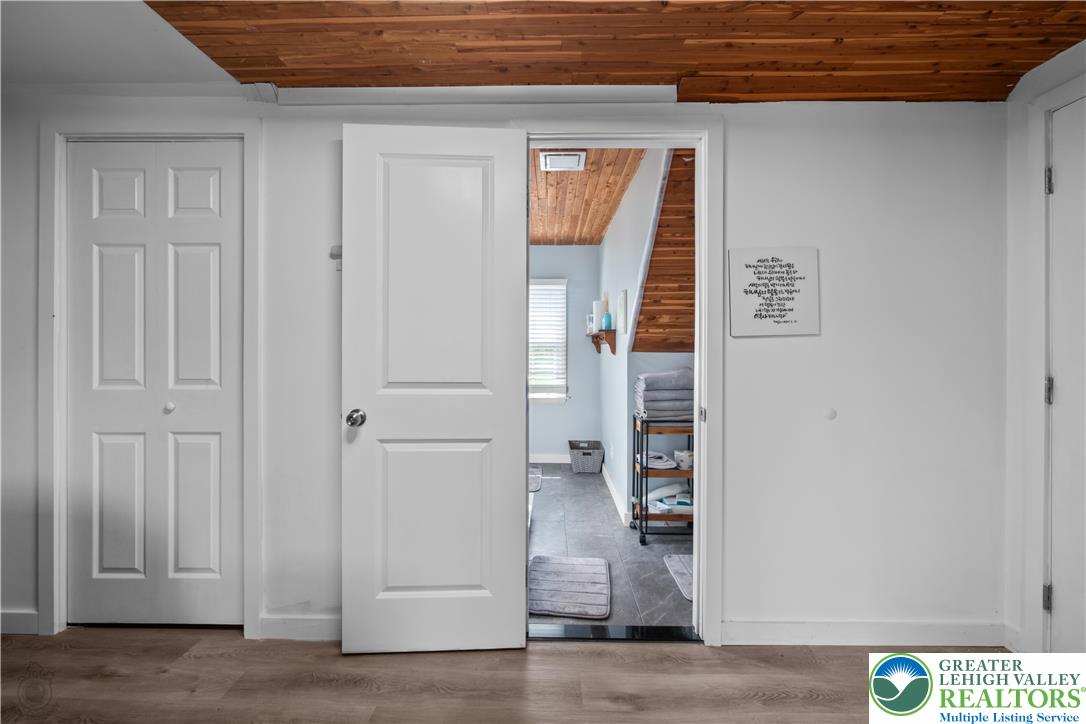 3325 River Road Property Photo 33