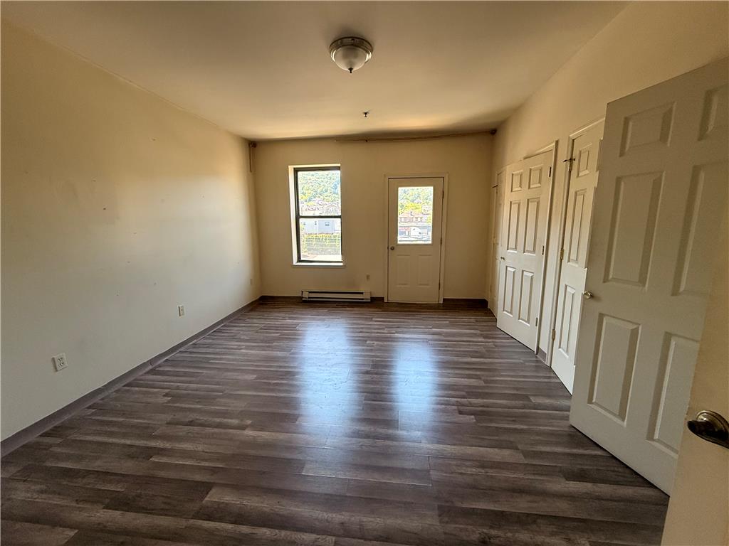 823 East 4th 4 Property Photo 7