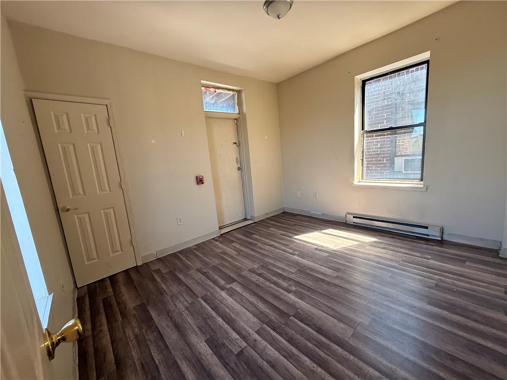 823 East 4th 4 Property Photo 9