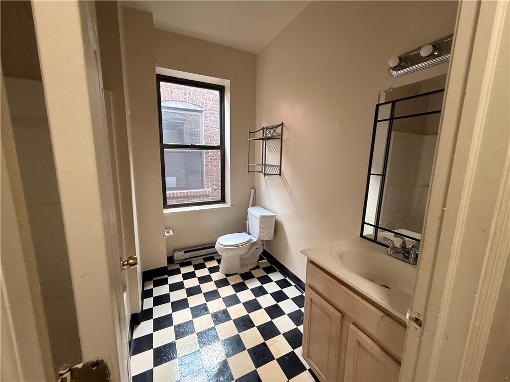 823 East 4th 4 Property Photo 16