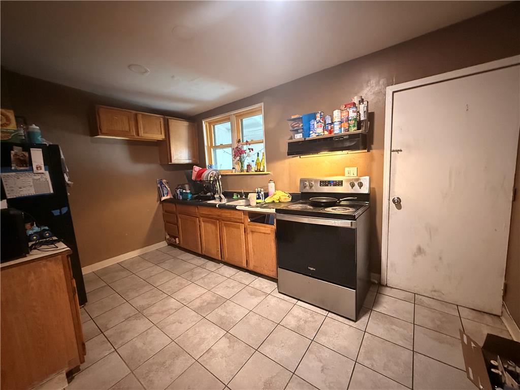 448 West Gordon Street Property Photo 5