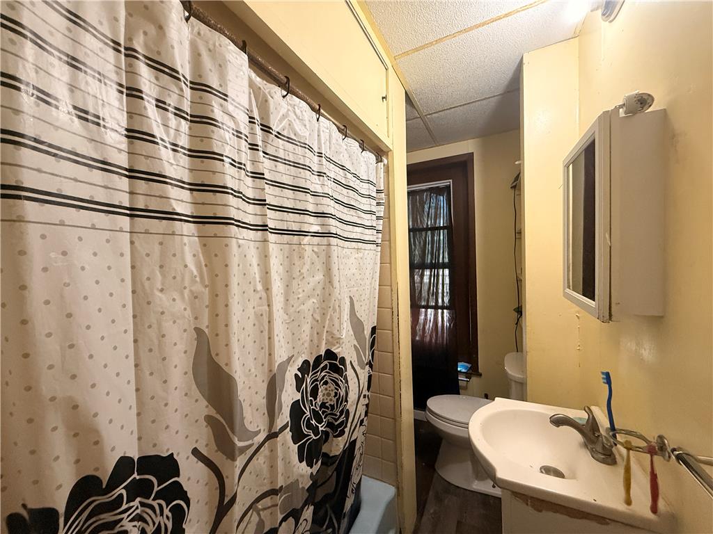 448 West Gordon Street Property Photo 9