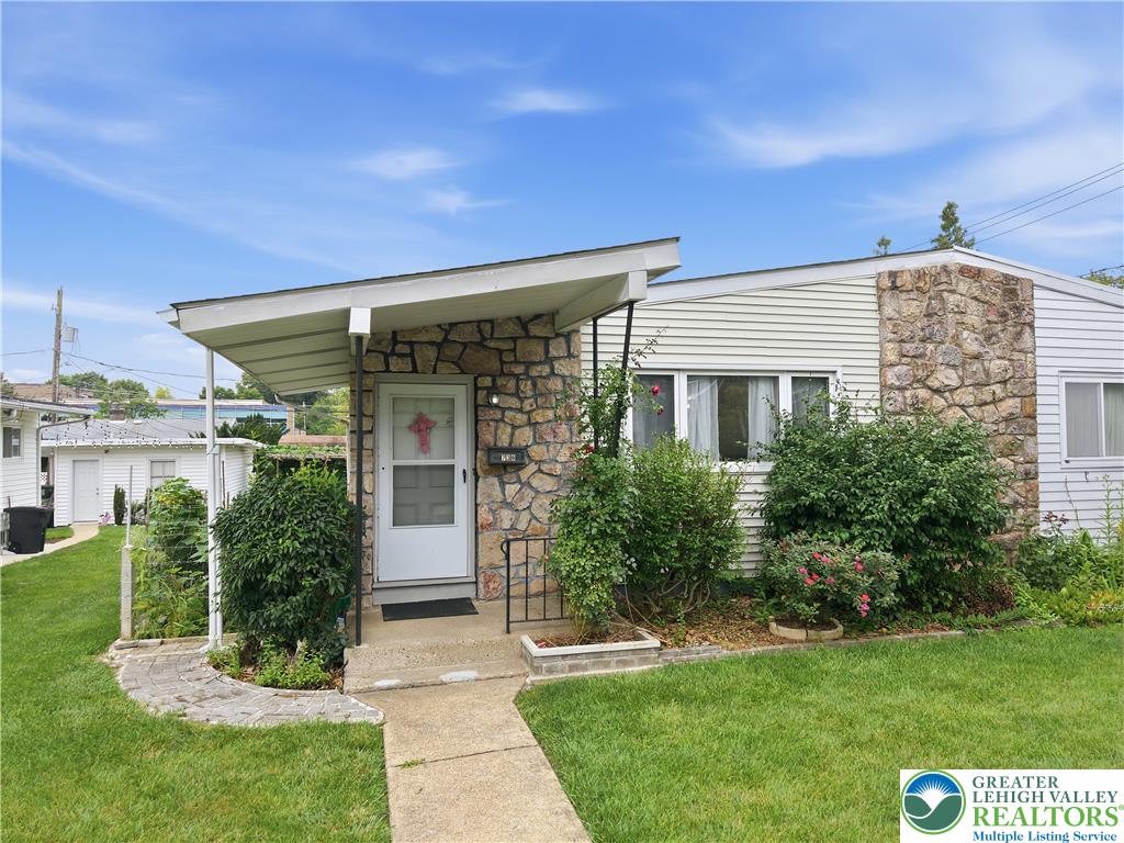 736 North Saint Lucas Street Property Photo 1