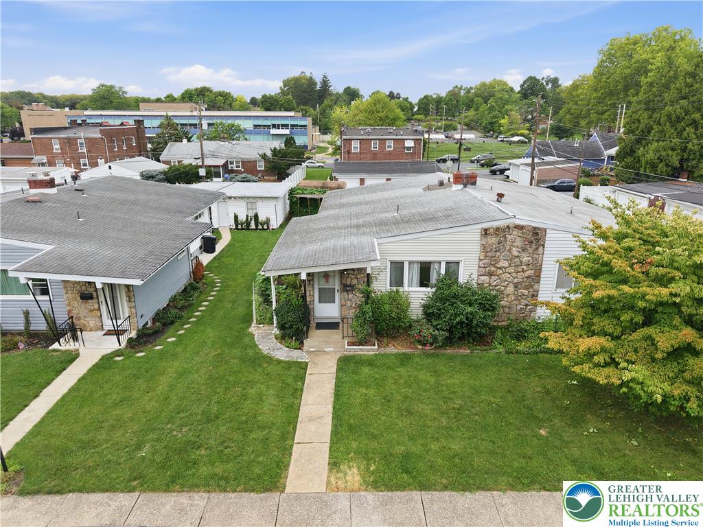 736 North Saint Lucas Street Property Photo 12