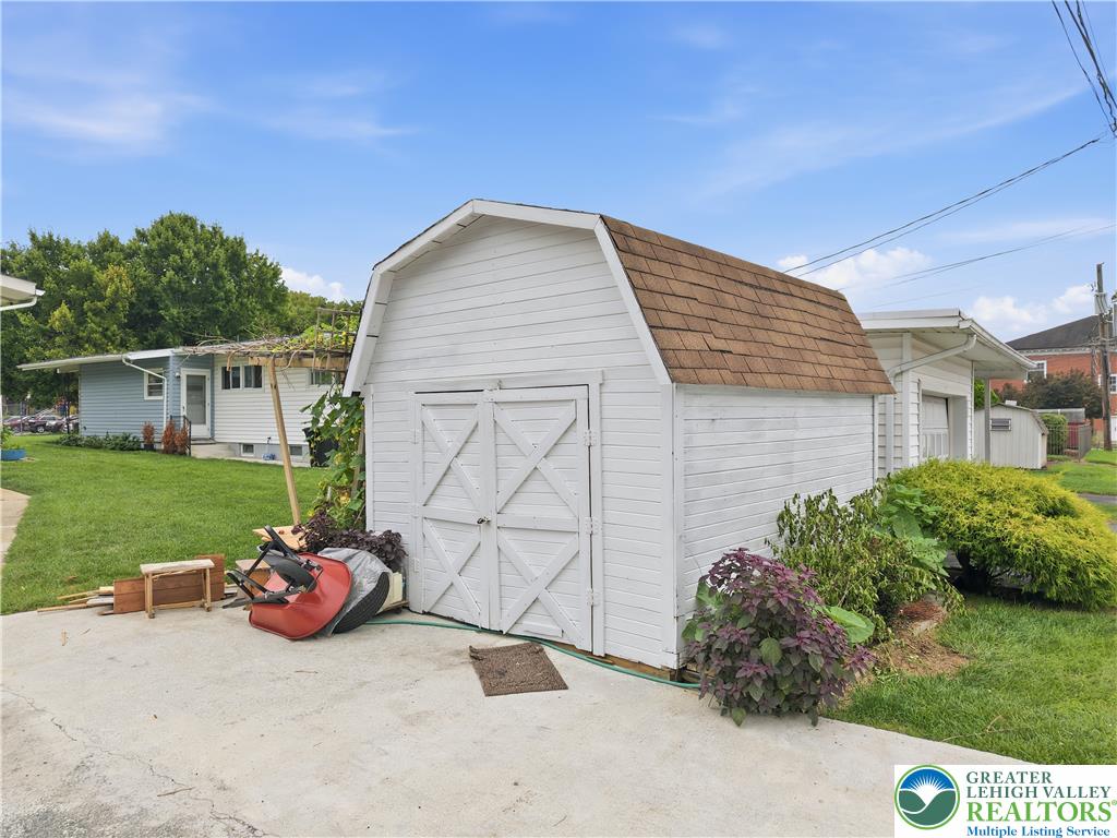 736 North Saint Lucas Street Property Photo 19