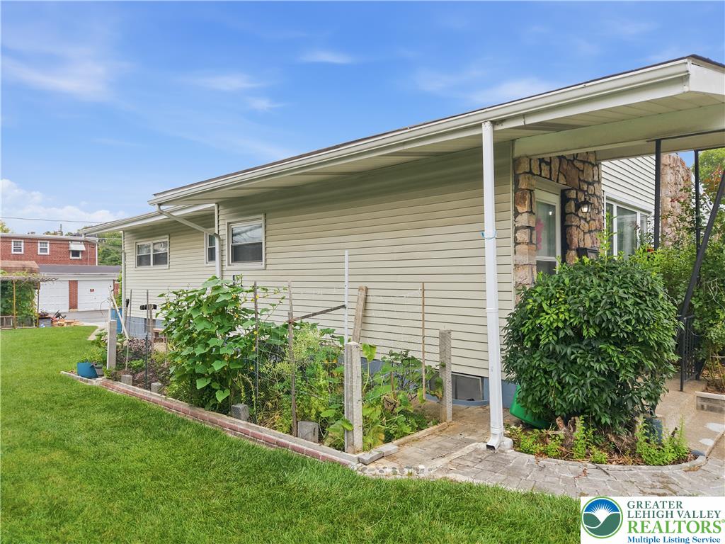 736 North Saint Lucas Street Property Photo 25