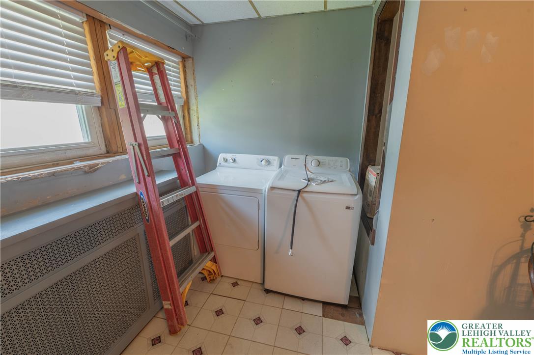 310 South 6th Street Property Photo 8