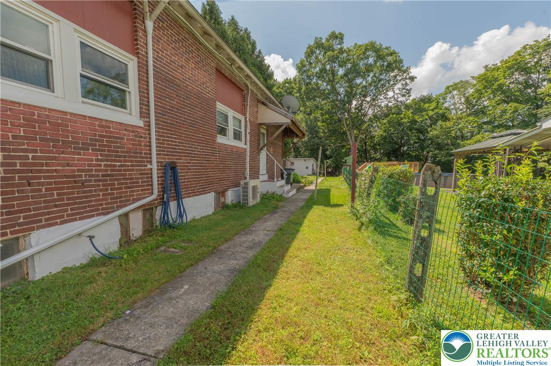 310 South 6th Street Property Photo 11