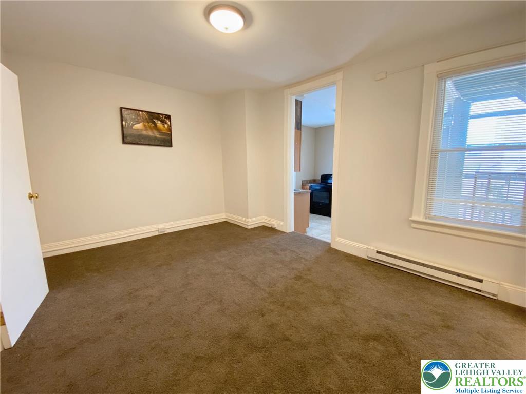 429 East 4th Street 2nd Floor Property Photo 5