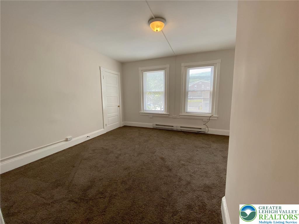 429 East 4th Street 2nd Floor Property Photo 16