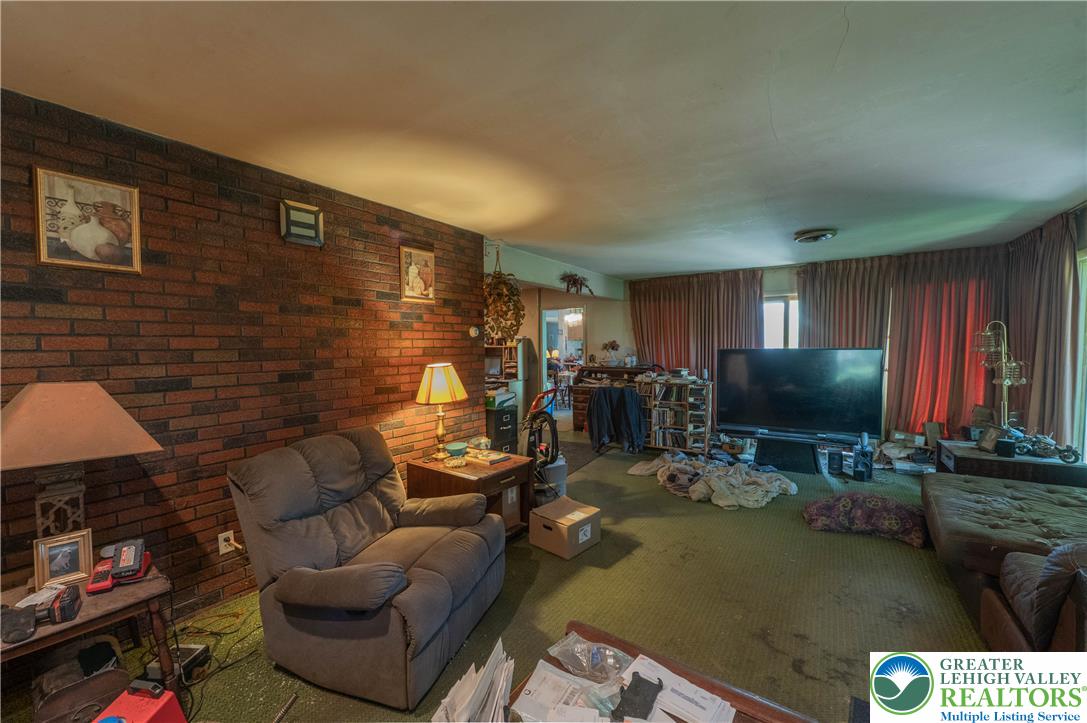 3901 Grant Street Property Photo 8
