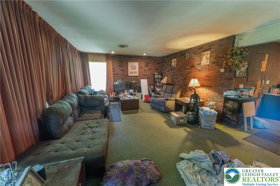 3901 Grant Street Property Photo 9