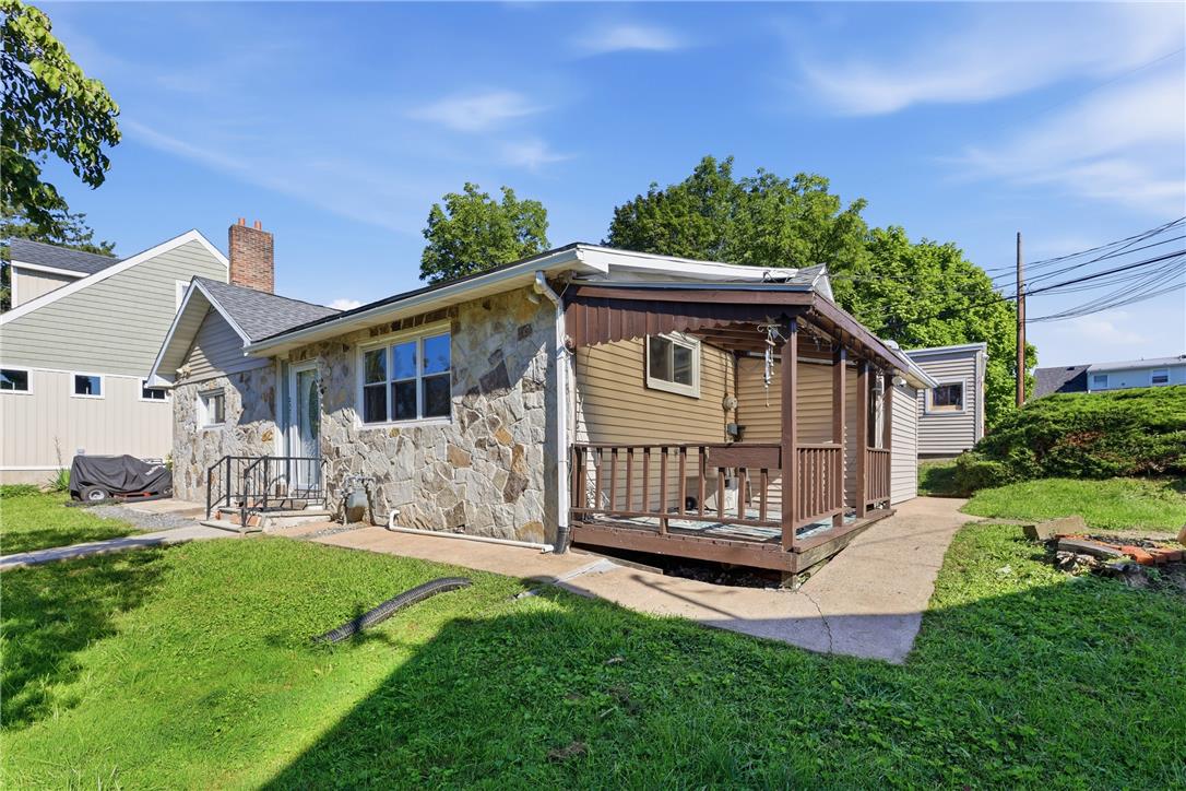 2375 Jennie Avenue Property Photo 4