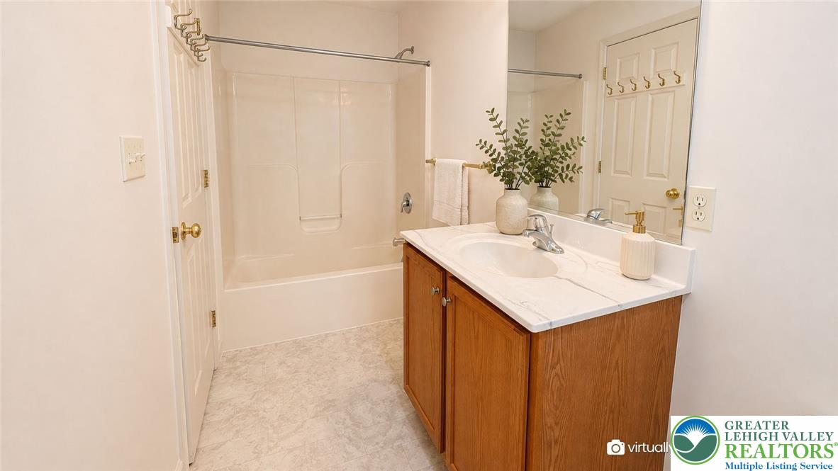 2014 Rolling Meadow Drive Property Photo 19