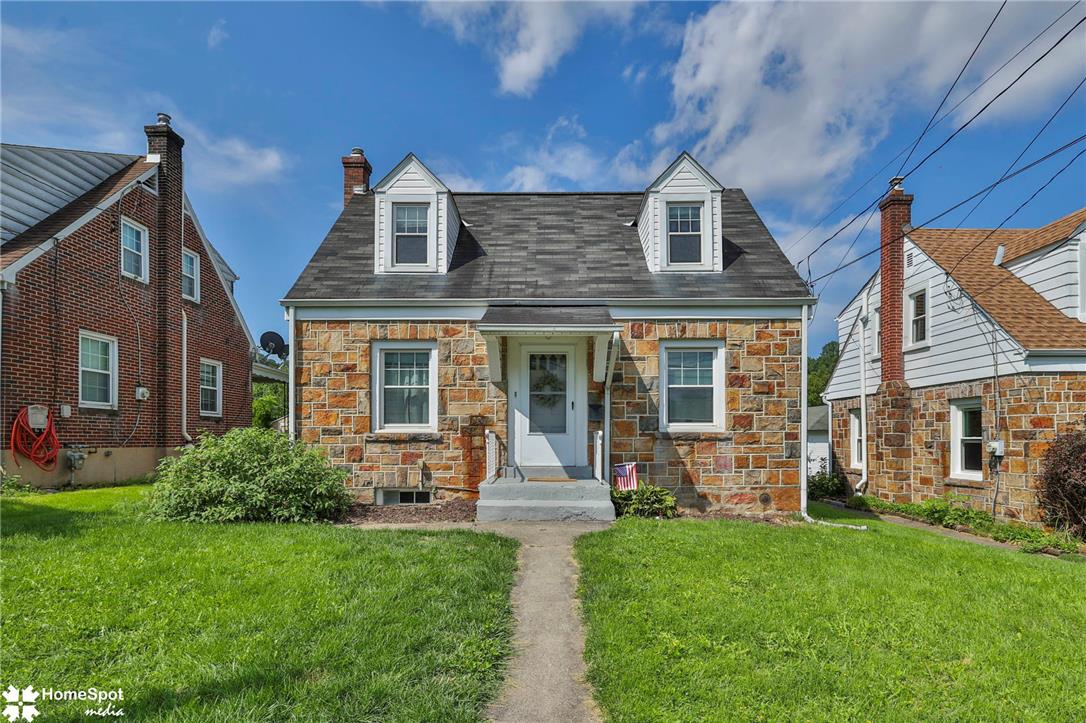 526 Lechauwecki Avenue Property Photo 1