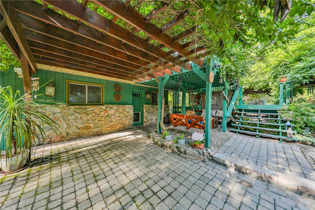 364 West Mountain Road Property Photo 43