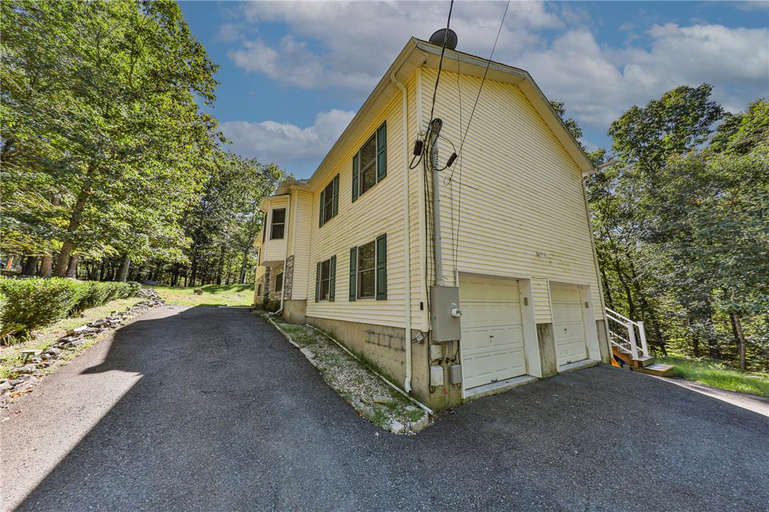 3359 Trafalgar Avenue Property Photo 7