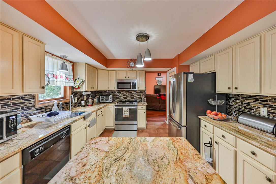 3359 Trafalgar Avenue Property Photo 20