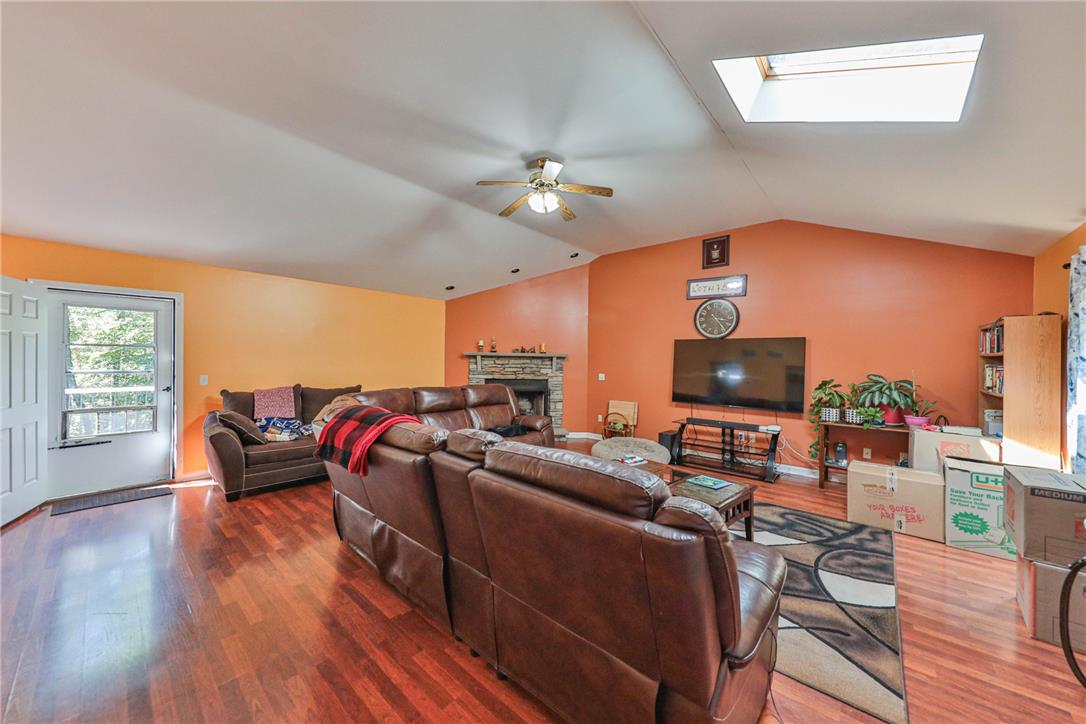 3359 Trafalgar Avenue Property Photo 33