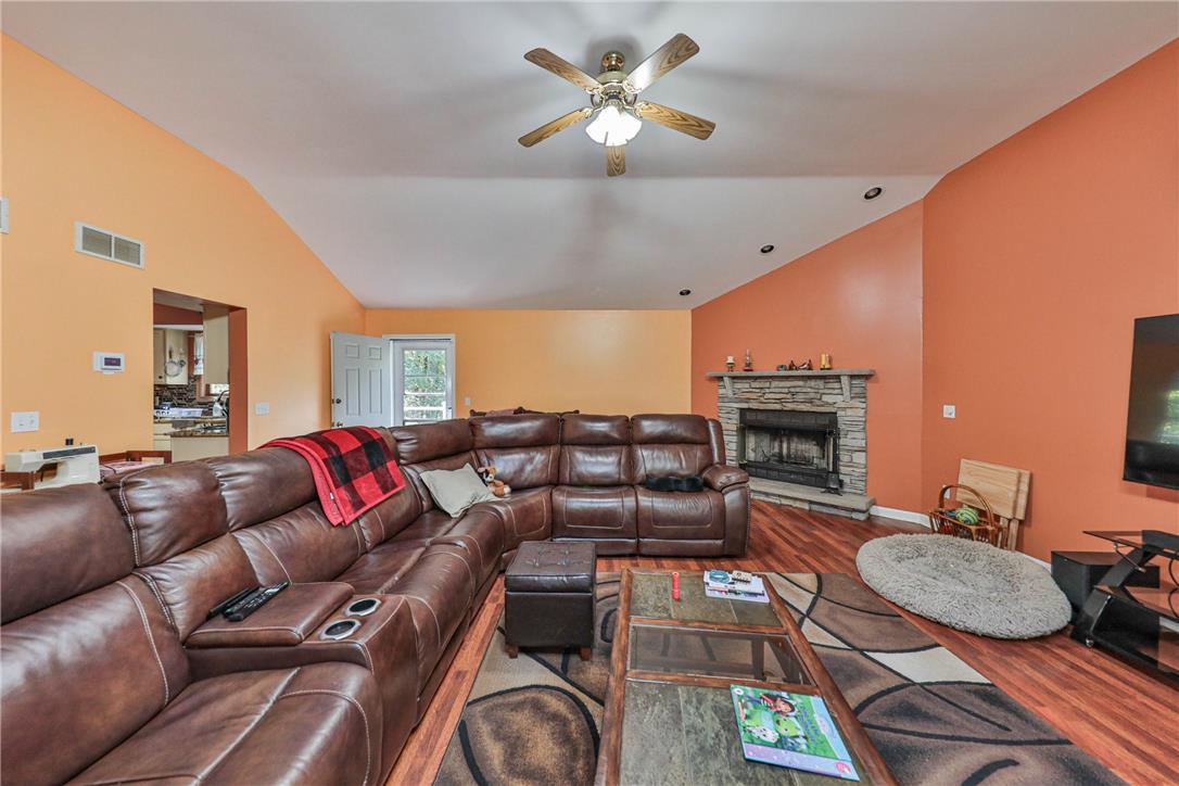 3359 Trafalgar Avenue Property Photo 34
