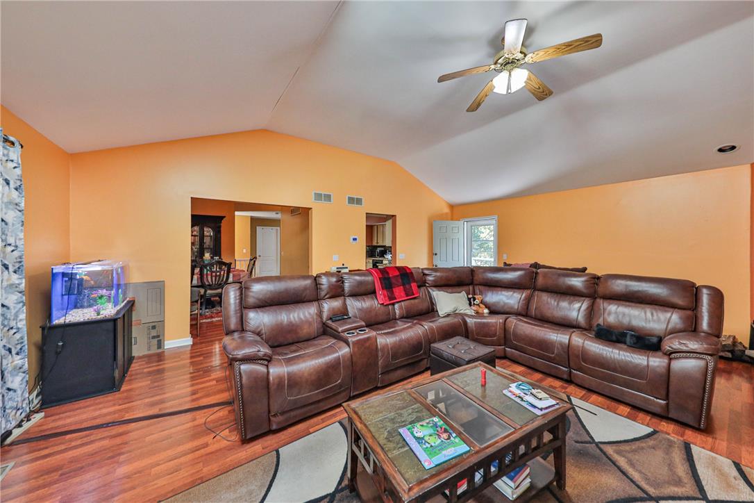 3359 Trafalgar Avenue Property Photo 35