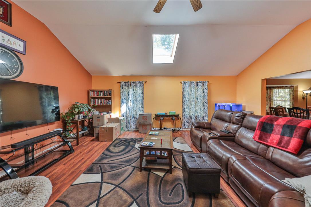 3359 Trafalgar Avenue Property Photo 38