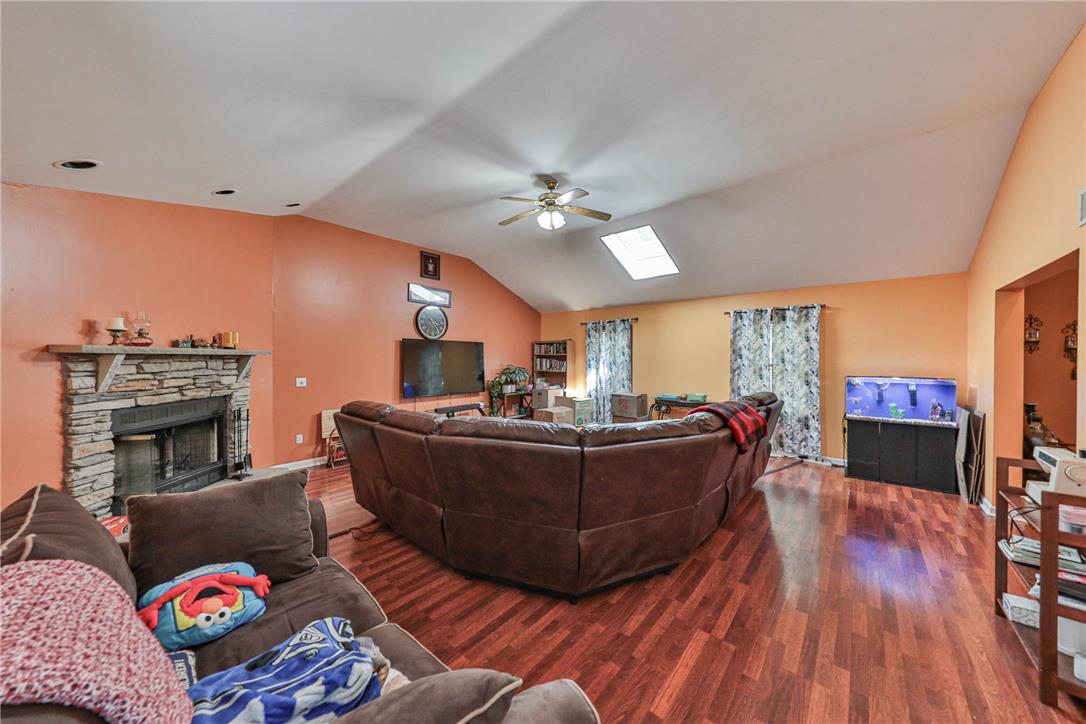 3359 Trafalgar Avenue Property Photo 40