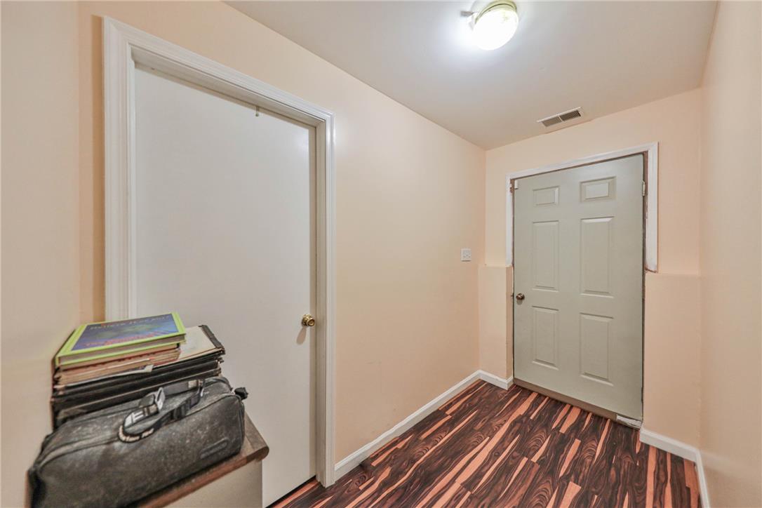 3359 Trafalgar Avenue Property Photo 42