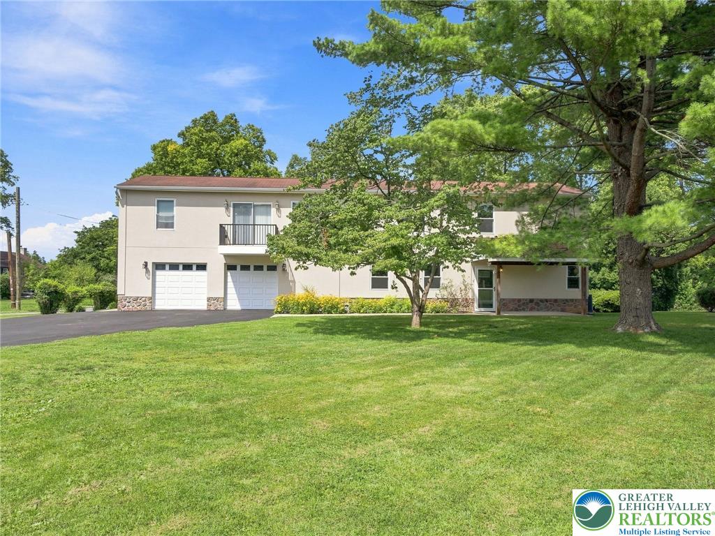 1739 Brown St. Property Photo 3