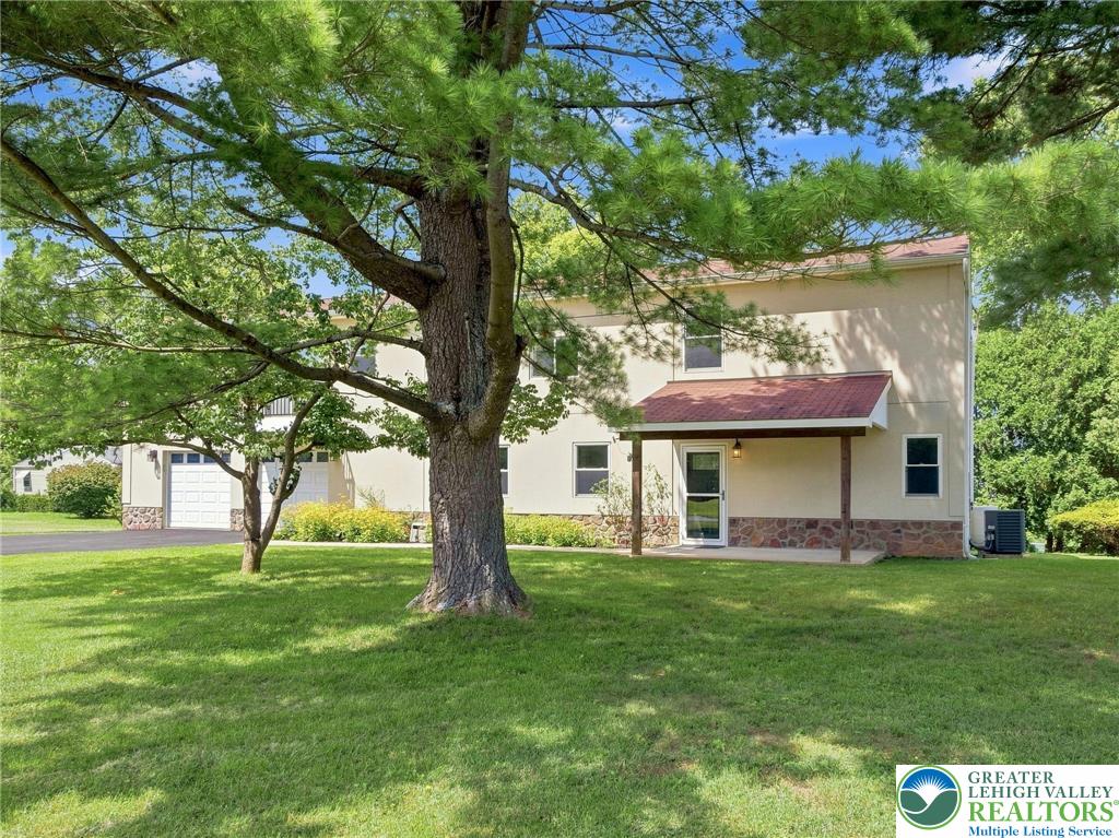 1739 Brown St. Property Photo 7