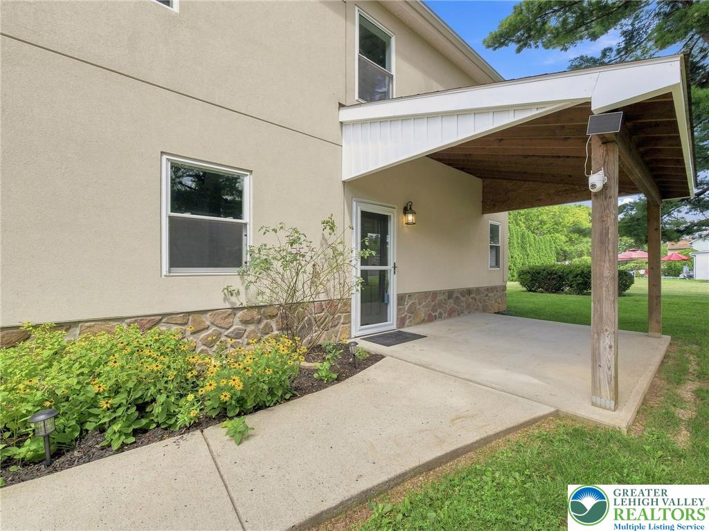 1739 Brown St. Property Photo 15
