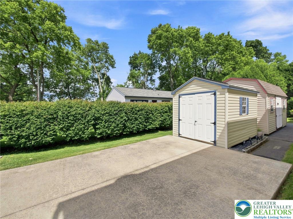1739 Brown St. Property Photo 16