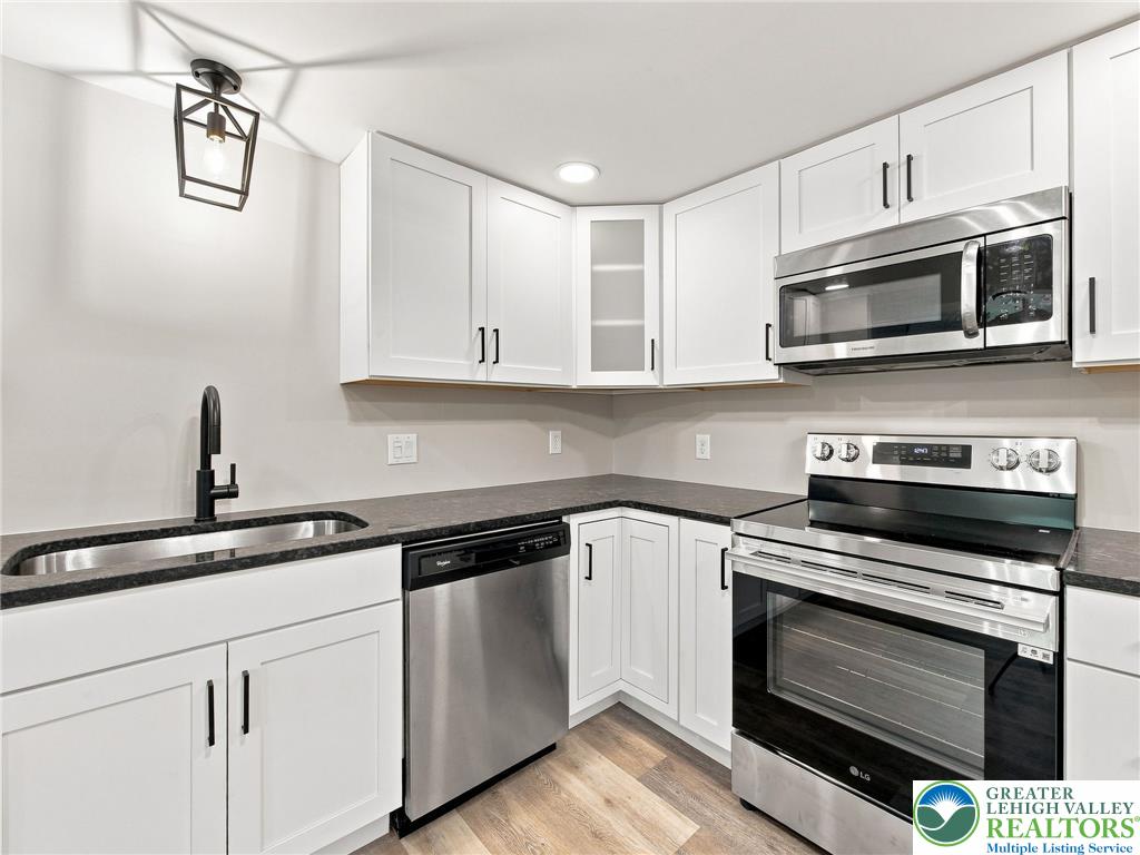 1739 Brown St. Property Photo 29